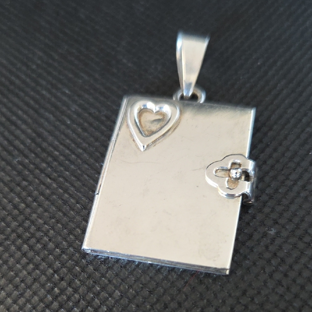 Vintage Sterling Silver Heart Sweetheart Picture Frame Locket Pendant